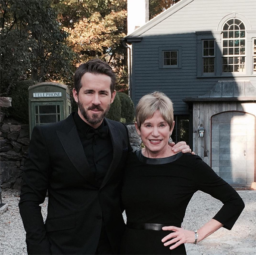 %40vancityreynolds 5