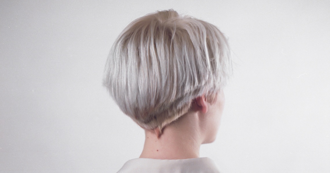 Blonde von hinten